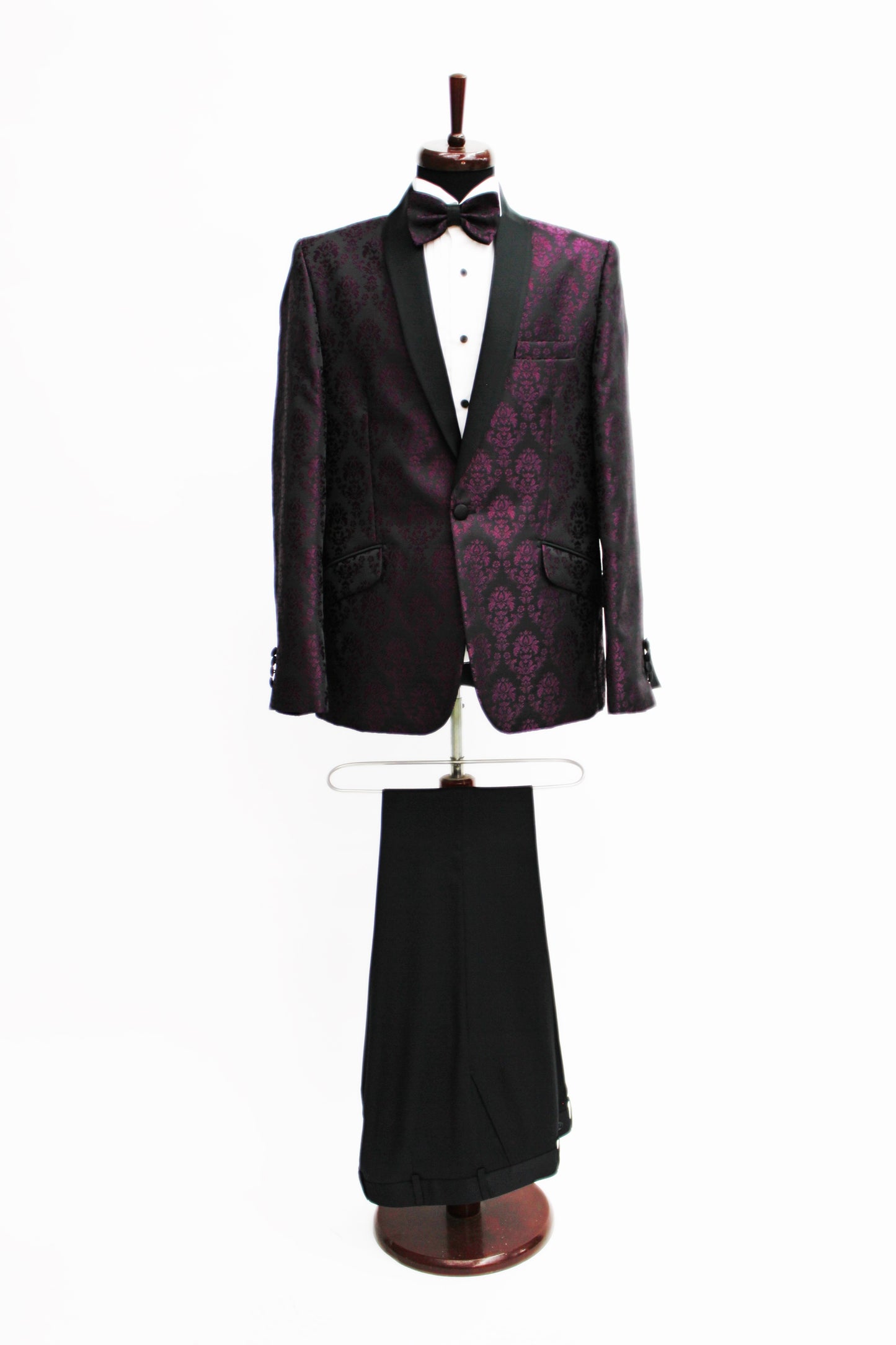 Costum ceremonie cu detalii fuchsia